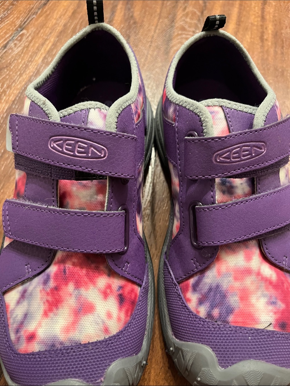 Keen Kids Purple and Pink Tie-Dye Hook-and-Loop Sneakers - girls size 3 - Picture 5 of 9